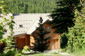 Le Troll Hameau des Chazals Nevache Hautes Alpes Névache